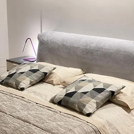 Smart-apartment-central-station-with-air-conditioning Free Parking * Bergamo