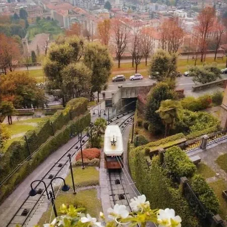 Smart-station-central-apartment-with-air-conditioning Free Parking * Bergamo