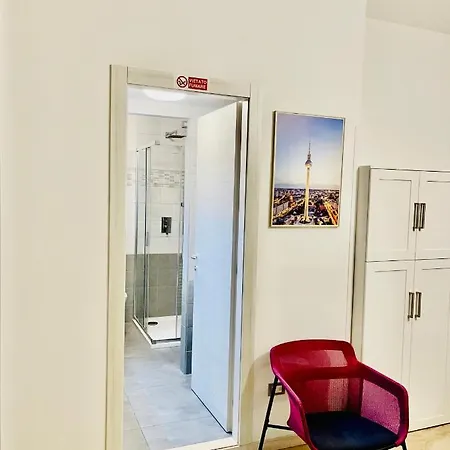 Smart-apartment-central-station-with-air-conditioning Free Parking Appartamento