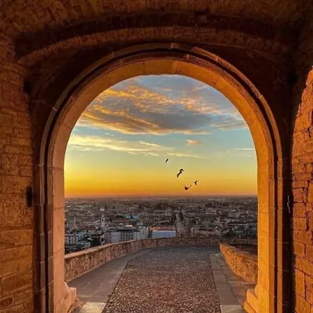 Lägenhet Smart Station Design Apartment Central Bergamo