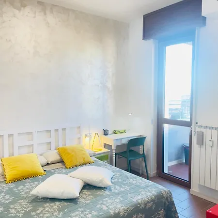 Smart-station-central-apartment-free Parking Bérgamo