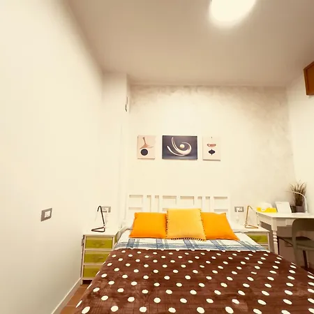 Lägenhet Smart Station Design Apartment Central